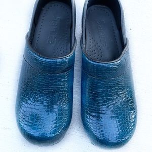 Sanita Blue Patten Bordeaux Clogs Size 37